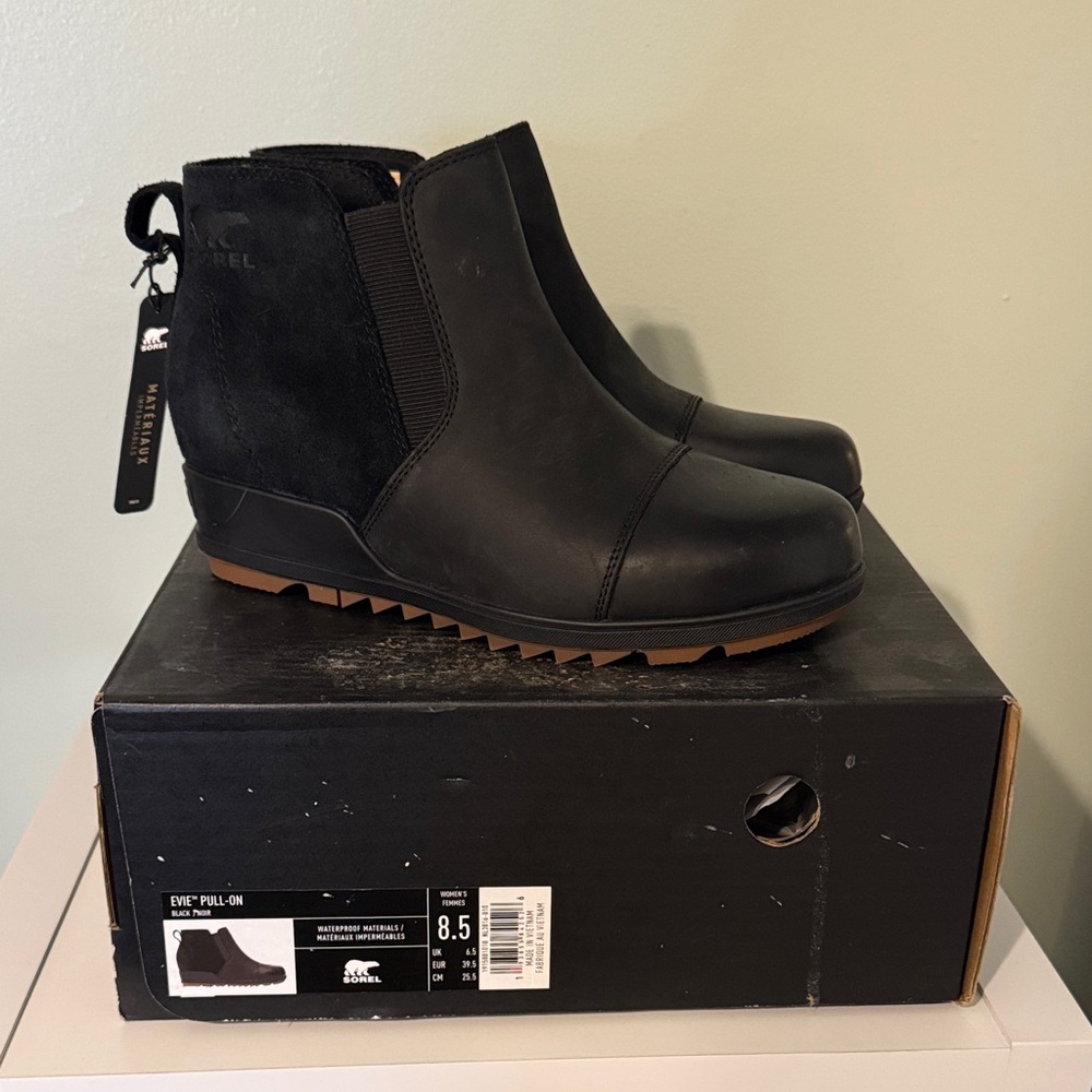 Sorel Evie Waterproof Pull On Black Ankle Boots